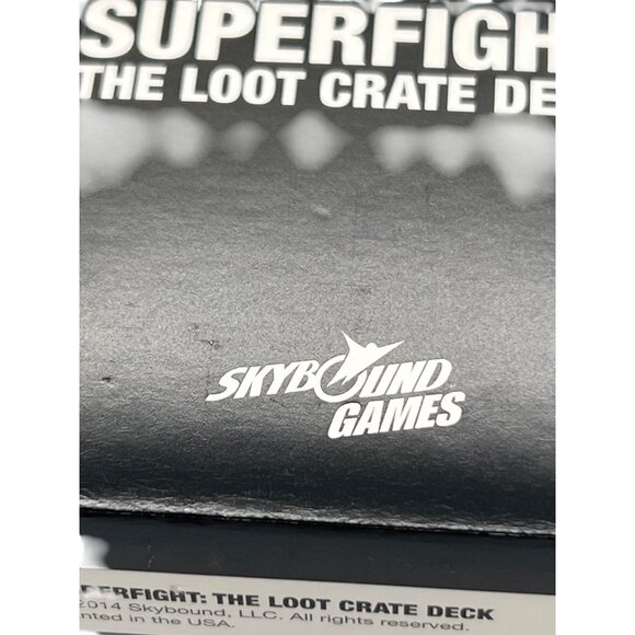 Superfight The Loot Crate Deck Card Game Skybound Games New in Box - Picture 4 of 4